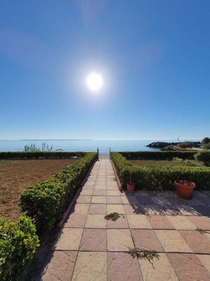 Marine Apartments Venetiko Paralia Agias Foteinis Bagian luar foto